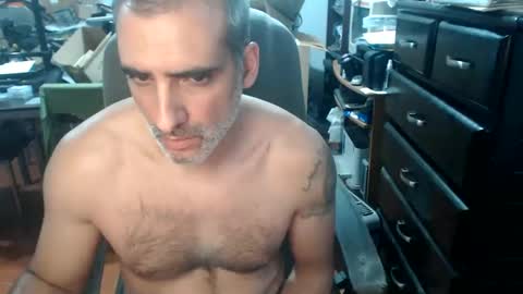 Snapshot of brfer chatting on December 21, 3:25 am Fer online show from December 21, 3:25 am