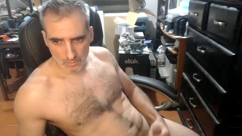 Snapshot of brfer chatting on February 24, 4:27 am Fer online show from February 24, 4:27 am