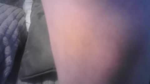 Snapshot of bri20fu chatting on October 31, 11:06 pm raining down on me online show from October 31, 11:06 pm