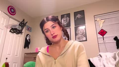 Brianna3 online show from February 27, 5:13 am