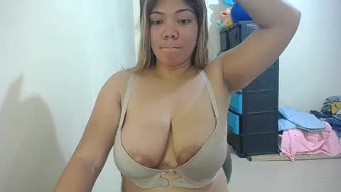 Snapshot of briana_lovexx chatting on July 23, 1:58 am Briana online show from July 23, 1:58 am