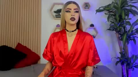 Snapshot of briana_white chatting on October 1, 5:30 pm briana_white online show from October 1, 5:30 pm