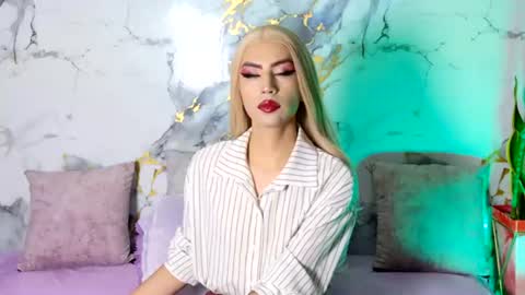 briana_white online show from July 6, 4:09 pm