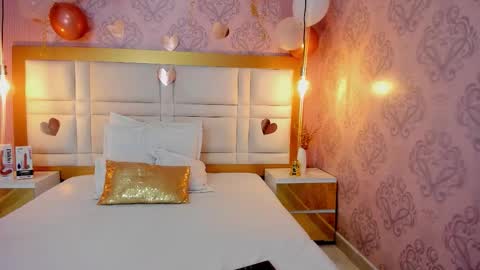 brianacurve online show from November 8, 7:23 pm