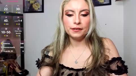 Snapshot of brianna_smoke chatting on October 17, 4:09 pm brianna online show from October 17, 4:09 pm