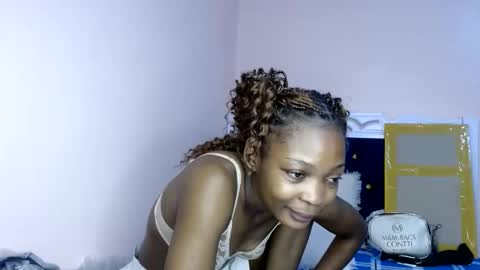 Snapshot of briannah_willie chatting on May 20, 8:42 am briannah_willie online show from May 20, 8:42 am
