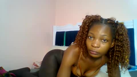 Snapshot of briannah_willie chatting on May 24, 1:54 am briannah_willie online show from May 24, 1:54 am