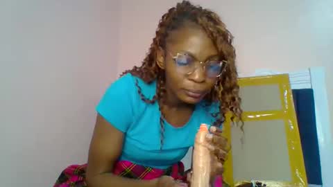 Snapshot of briannah_willie chatting on May 26, 12:45 pm briannah_willie online show from May 26, 12:45 pm