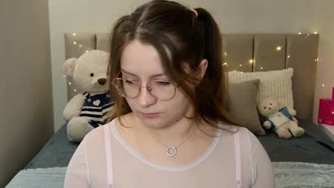 briarwynn online show from April 19, 7:38 pm