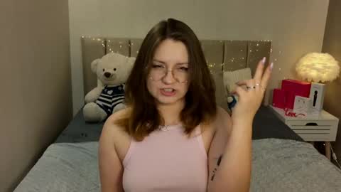 briarwynn online show from April 28, 7:52 pm