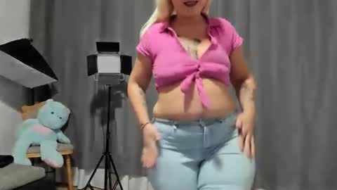 BriaShine online show from December 14, 4:56 pm