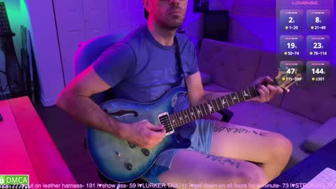 Snapshot of bricktiger chatting on December 6, 6:04 am BrickTiger online show from December 6, 6:04 am