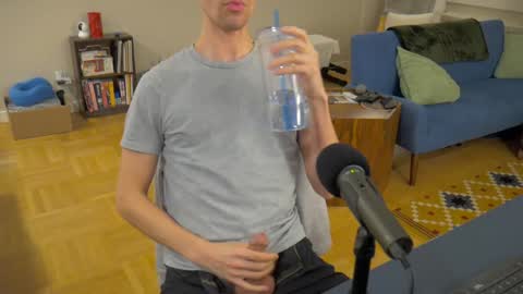 Snapshot of bright_bi chatting on December 8, 2:39 am bright bi online show from December 8, 2:39 am