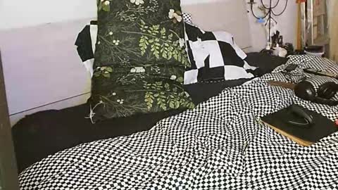 bright_mind online show from February 2, 9:13 pm