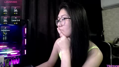 Snapshot of brightssmiles chatting on October 21, 6:14 am Aisha online show from October 21, 6:14 am