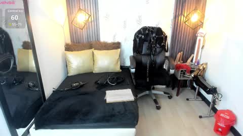 Snapshot of brigittemiller chatting on January 14, 3:26 pm BRIGITTE online show from January 14, 3:26 pm