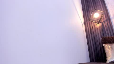 Snapshot of brigittemiller chatting on March 4, 7:43 pm BRIGITTE online show from March 4, 7:43 pm