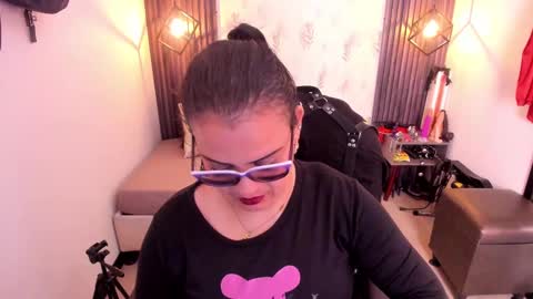 Snapshot of brigittemiller chatting on March 5, 4:02 pm BRIGITTE online show from March 5, 4:02 pm