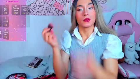Snapshot of brihanna_cooper chatting on May 23, 3:05 pm bri online show from May 23, 3:05 pm