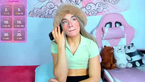 Snapshot of brihanna_cooper chatting on June 4, 3:18 pm bri online show from June 4, 3:18 pm