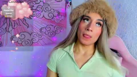 Snapshot of brihanna_cooper chatting on June 20, 4:43 pm bri online show from June 20, 4:43 pm