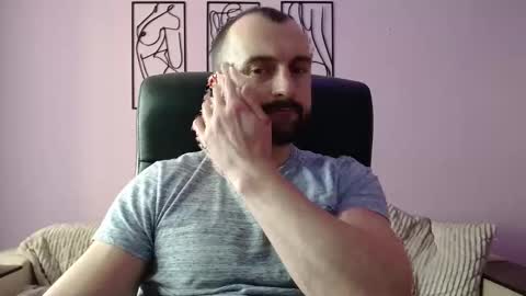 Snapshot of brindlefly69 chatting on February 11, 11:32 am brindlefly69 online show from February 11, 11:32 am