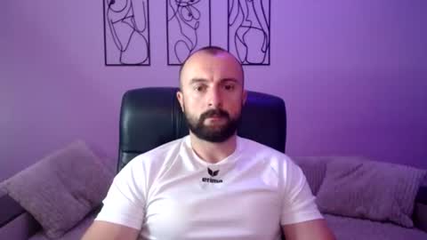 brindlefly69 online show from June 26, 10:52 am
