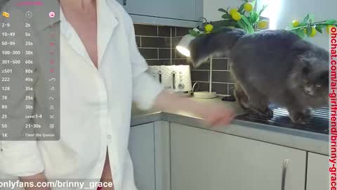 brinny_grace online show from March 11, 11:27 am