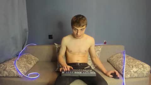 bristlebback online show from October 31, 4:41 pm