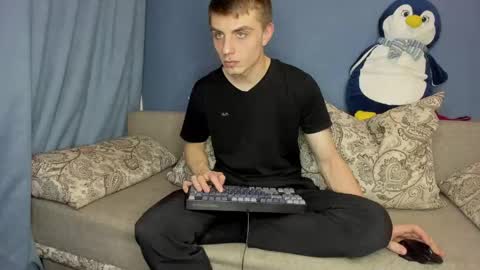 bristlebback online show from April 14, 3:18 pm