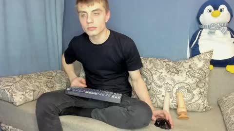 bristlebback online show from April 21, 3:28 pm