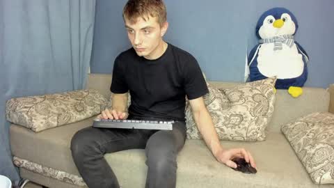 bristlebback online show from April 24, 4:09 pm