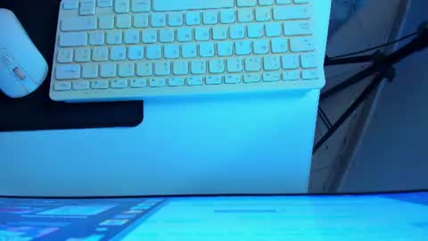 Snapshot of britanny_jones1 chatting on June 24, 7:07 am B R I T A N N Y online show from June 24, 7:07 am