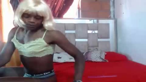 Snapshot of britannyts1 chatting on November 11, 9:48 pm britannyts1 online show from November 11, 9:48 pm