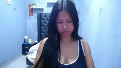 britanyx1 online show from March 27, 1:33 pm