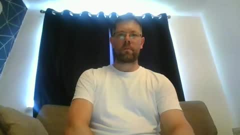 britguy6985 online show from June 25, 10:09 am