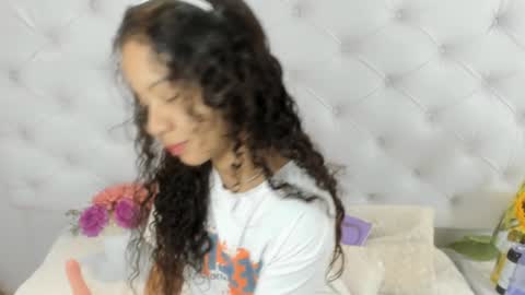 Snapshot of brithany_rousee chatting on December 17, 7:37 pm Brithany Rousee online show from December 17, 7:37 pm