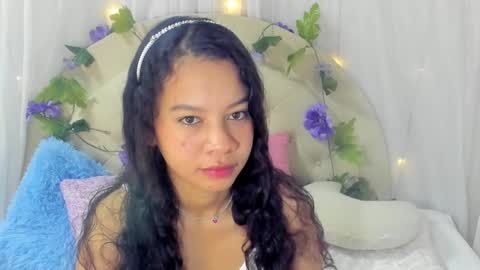 Snapshot of brithany_rousee chatting on December 23, 12:08 pm Brithany Rousee online show from December 23, 12:08 pm