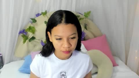 Snapshot of brithany_rousee chatting on December 28, 12:13 pm Brithany Rousee online show from December 28, 12:13 pm