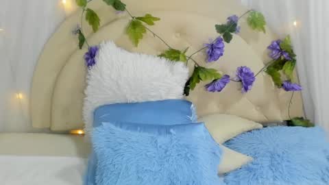 Snapshot of brithany_rousee chatting on January 7, 3:12 pm Brithany Rousee online show from January 7, 3:12 pm