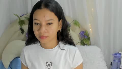 Snapshot of brithany_rousee chatting on January 10, 12:04 pm Brithany Rousee online show from January 10, 12:04 pm