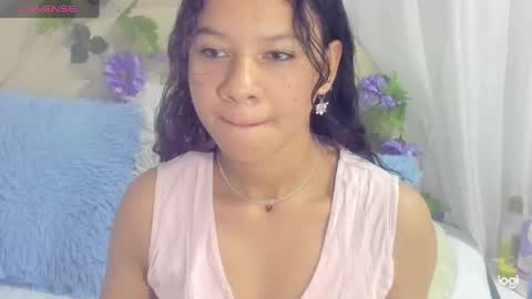 Snapshot of brithany_rousee chatting on January 14, 7:21 pm Brithany Rousee online show from January 14, 7:21 pm