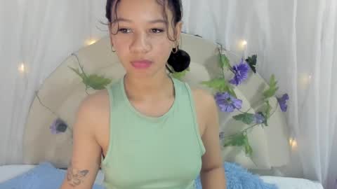 Snapshot of brithany_rousee chatting on January 24, 10:19 pm Brithany Rousee online show from January 24, 10:19 pm