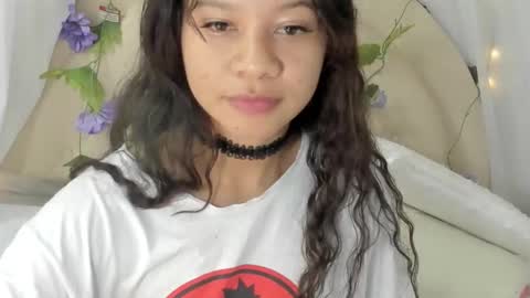 Snapshot of brithany_rousee chatting on February 4, 10:13 pm Brithany Rousee online show from February 4, 10:13 pm