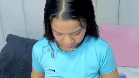 Snapshot of brithany_rousee chatting on February 17, 7:10 pm Brithany Rousee online show from February 17, 7:10 pm