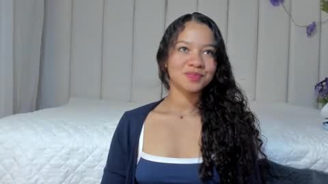 Snapshot of brithany_rousee chatting on February 19, 7:27 pm Brithany Rousee online show from February 19, 7:27 pm