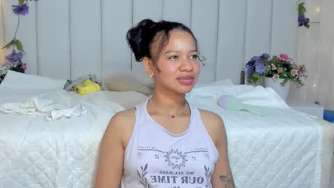 Snapshot of brithany_rousee chatting on February 22, 12:49 am Brithany Rousee online show from February 22, 12:49 am