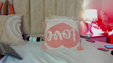 brithanyparker_ online show from April 24, 7:00 am