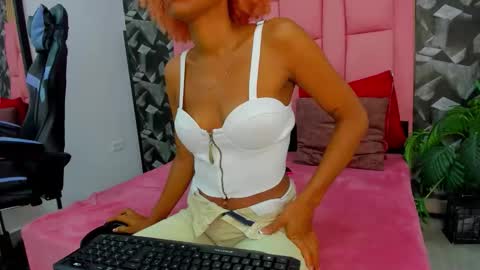 brithanyslim online show from November 29, 1:03 pm