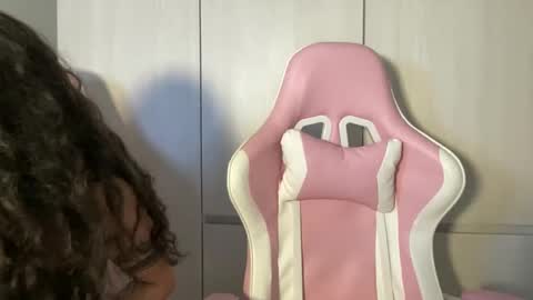 Snapshot of brithneysquirt chatting on February 27, 12:43 am brithneysquirt online show from February 27, 12:43 am